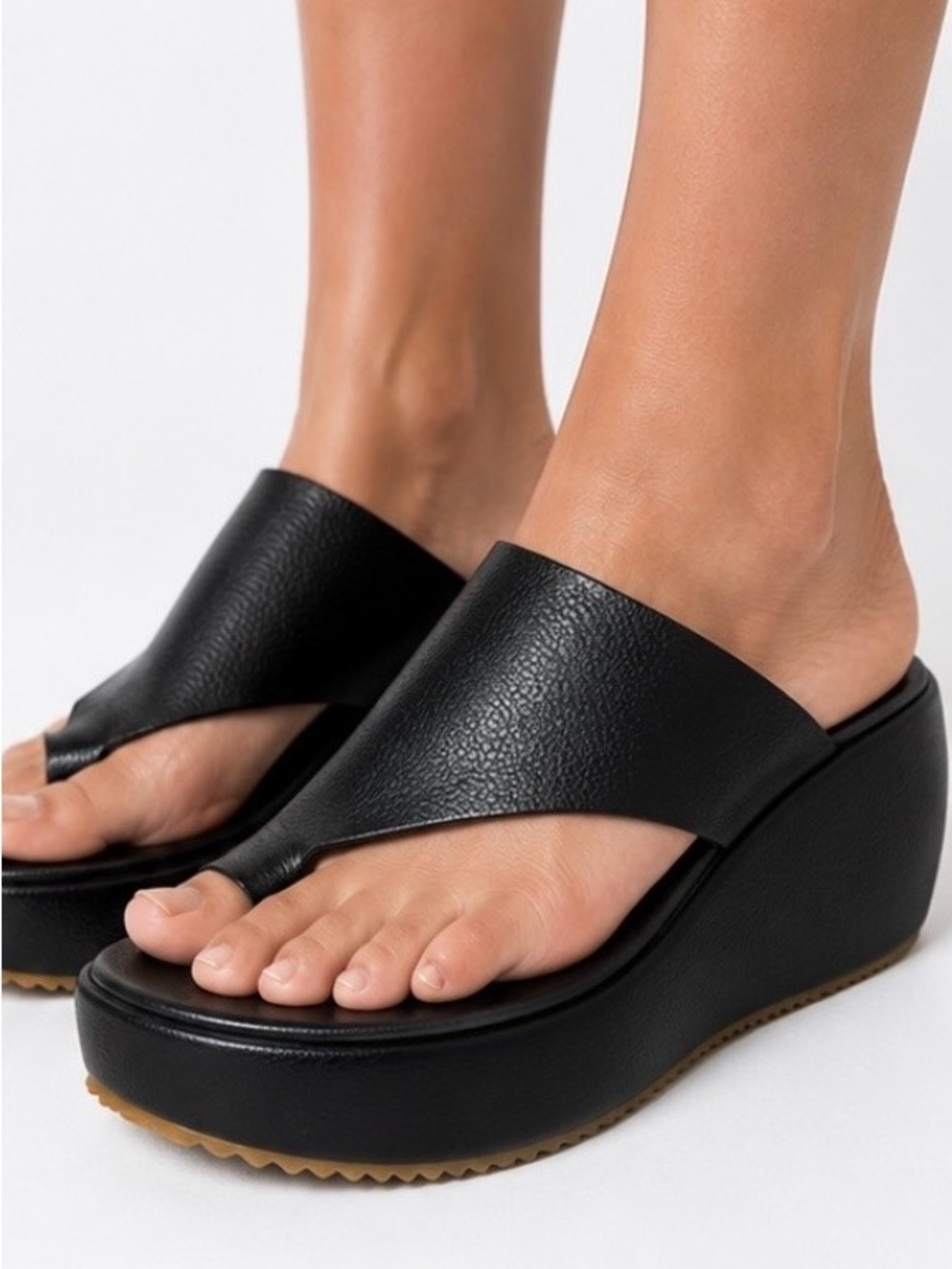 Oasis Society California Black Faux Leather Platform Toe Ring Slides | Size US 9